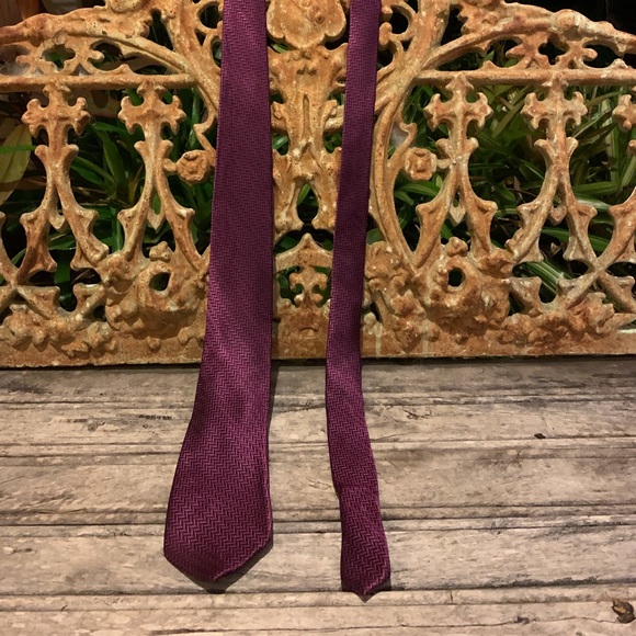 Paul Fredrick 100% silk tie - Picture 5 of 8